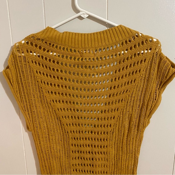 Md MUDD Sleeveless Button Up Sweater - Picture 7 of 8